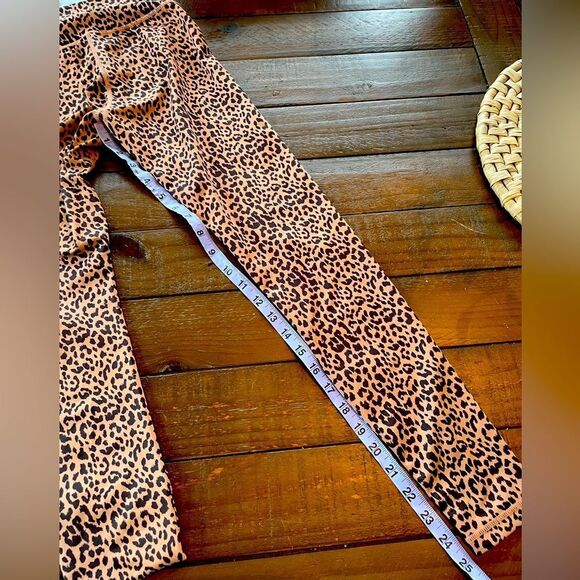 All Fenix animal print leggings size XS - Picture 4 of 4